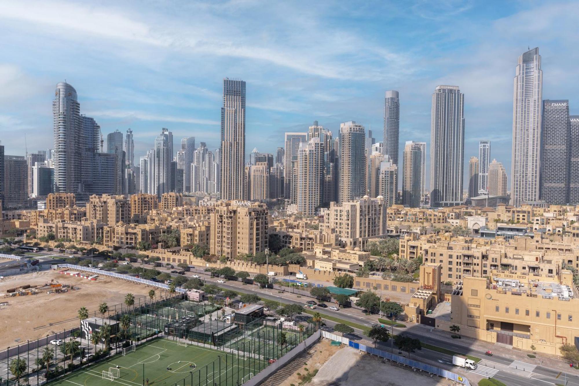 Chic 2Br Apartment, Prime Location Near Dubai Mall - Allsopp&Allsopp Екстериор снимка