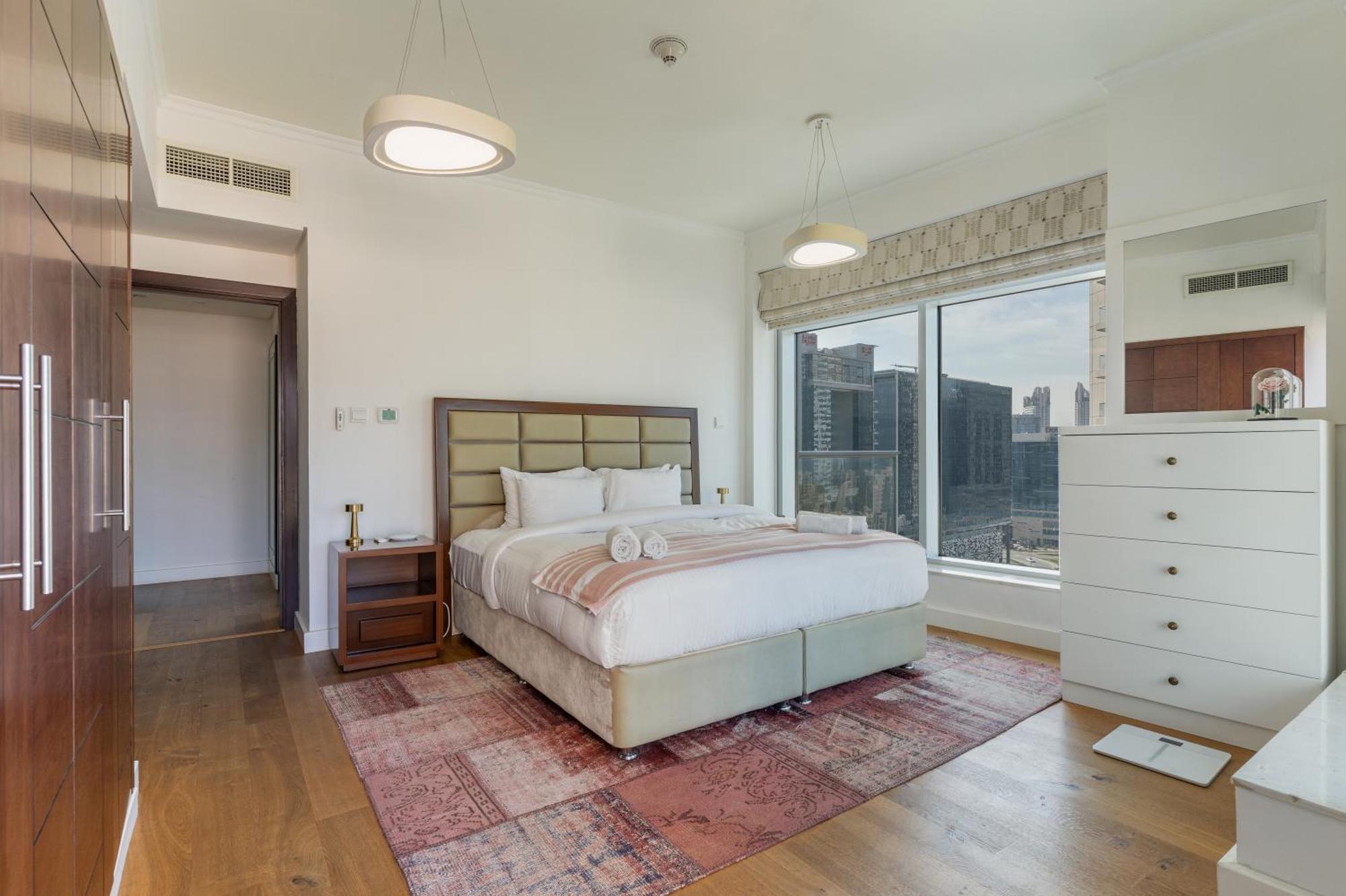 Chic 2Br Apartment, Prime Location Near Dubai Mall - Allsopp&Allsopp Екстериор снимка