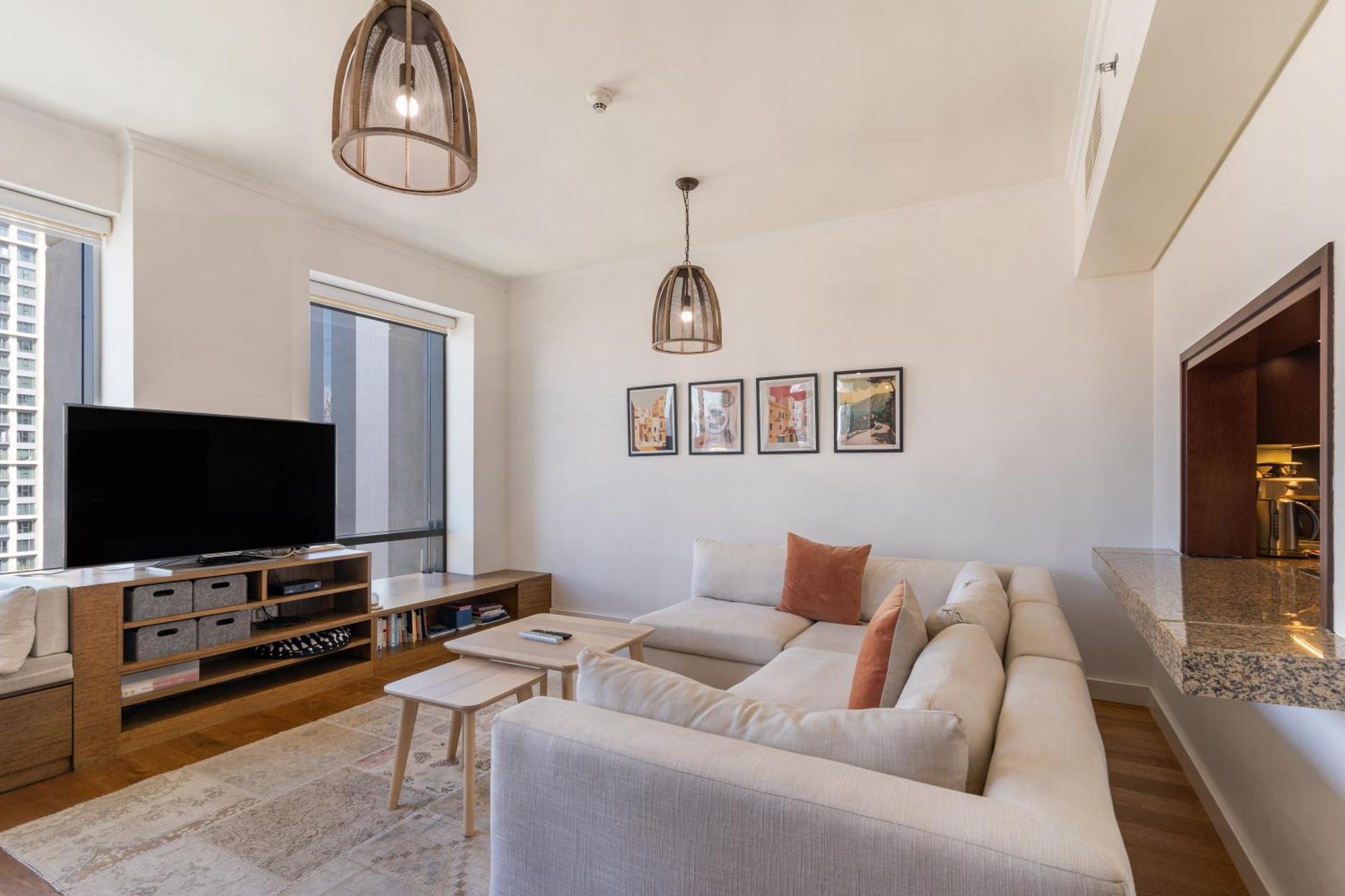 Chic 2Br Apartment, Prime Location Near Dubai Mall - Allsopp&Allsopp Екстериор снимка
