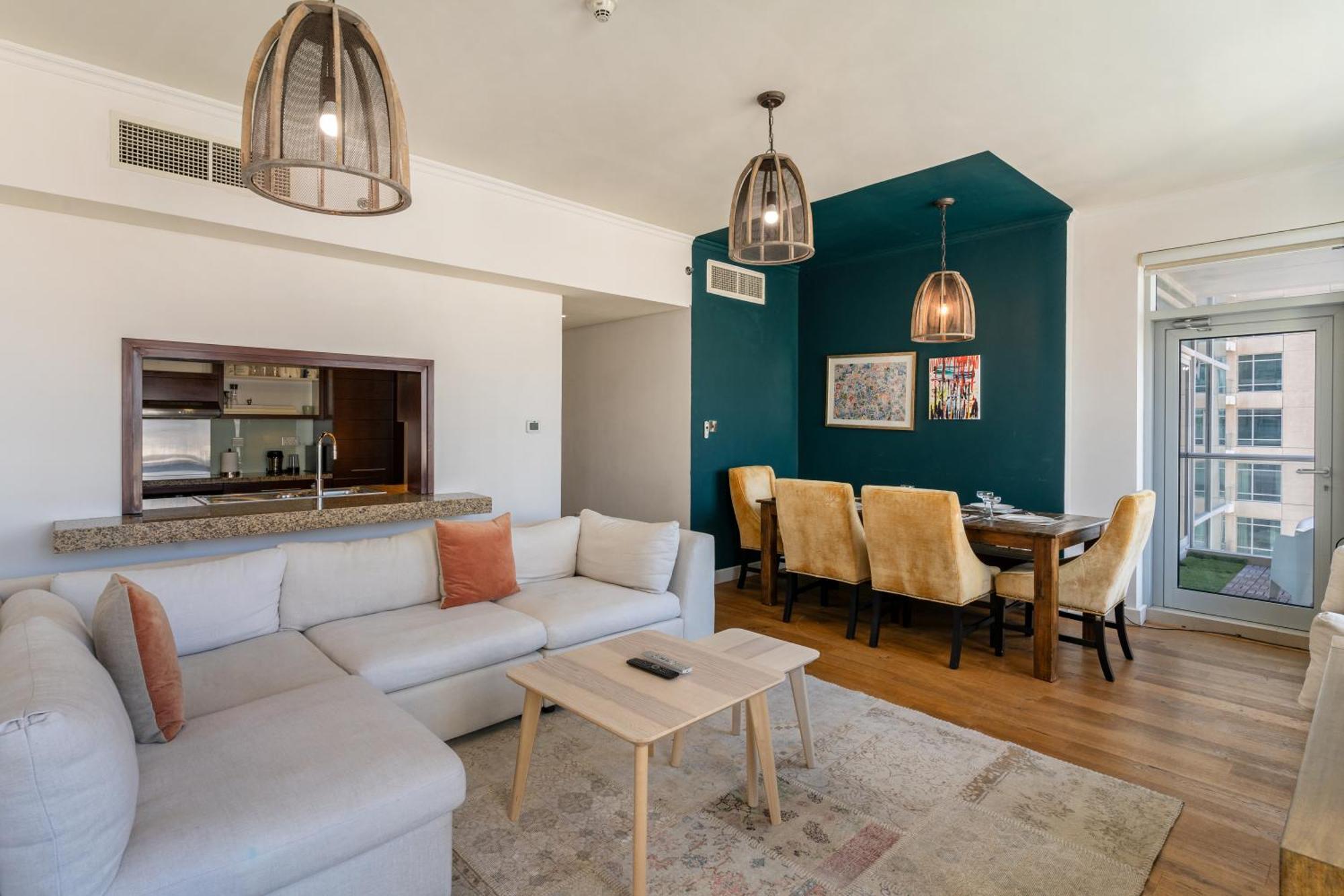 Chic 2Br Apartment, Prime Location Near Dubai Mall - Allsopp&Allsopp Екстериор снимка